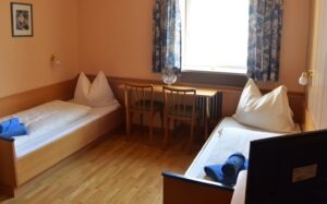 Zweibettzimmer II
